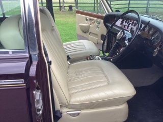 /photos/8901/47c6feee-47d6-7ca9-85b6-72751fdb69cd_i320x240.jpg